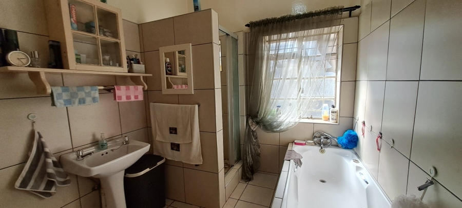 7 Bedroom Property for Sale in Bethlehem Free State